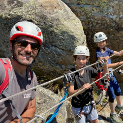 selfie du guide et son groupe