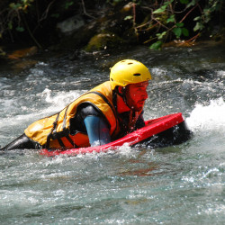 hydro speed sur la Neste d'Aure