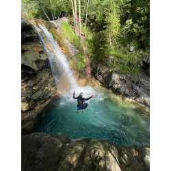 grand saut en canyon