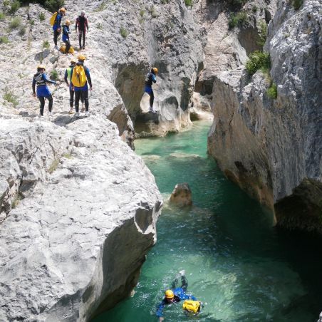 canyoning-legendaire-saint-lary-rappel-cascade