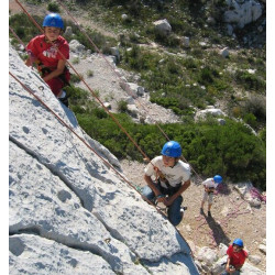 grimpeur et assureur sur rocher école de Saint Lary